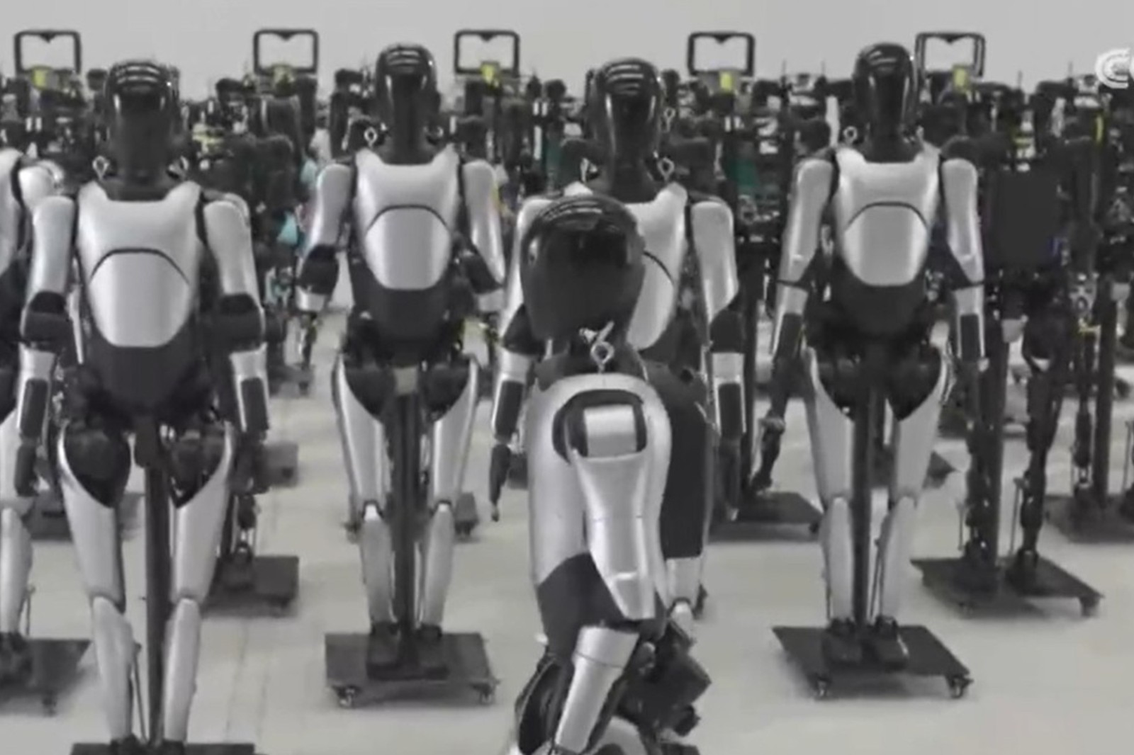 央视报道！揭秘j9国际站机器人量产超级工厂